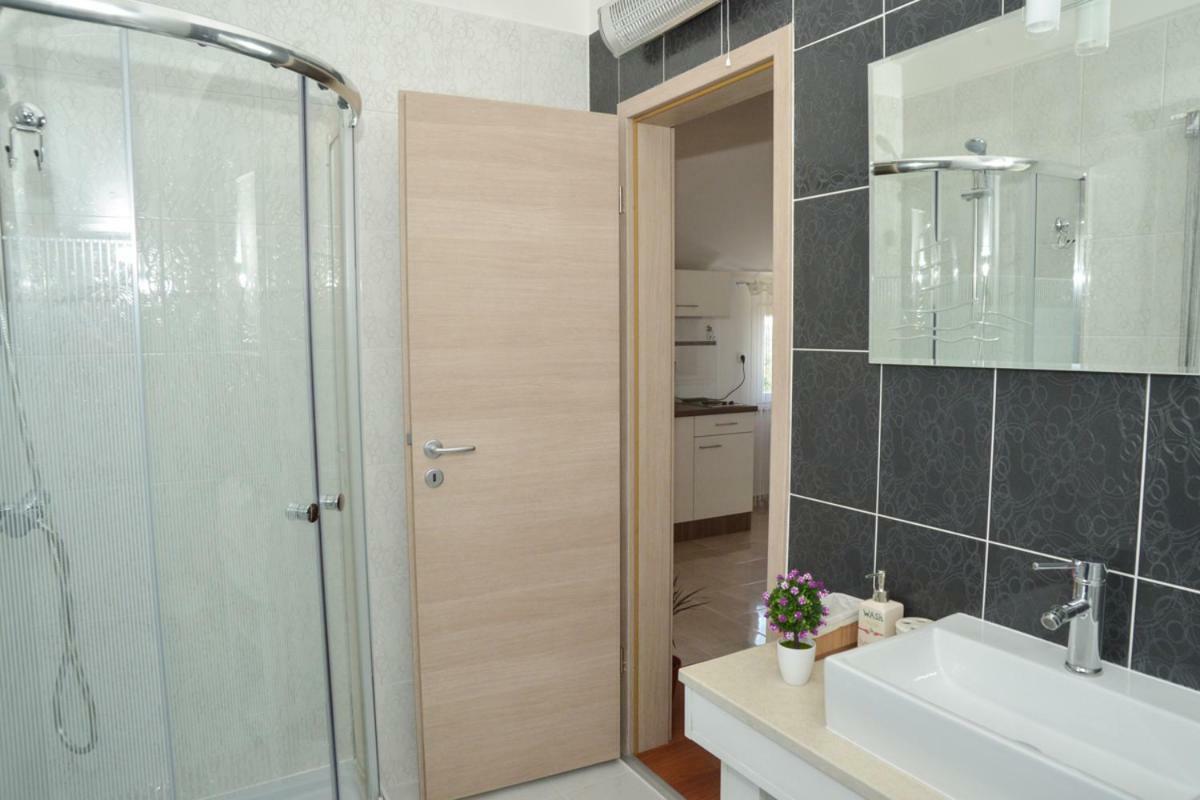 Apartment Antonio Zadar Bagian luar foto
